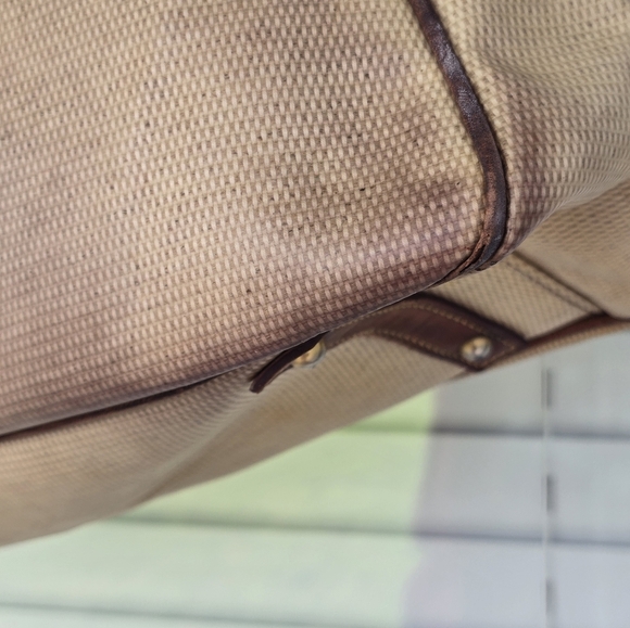 Dooney & Bourke Wilson Bag Cognac Brown/White Shoulder Satchel Cream Flawed - Picture 9 of 16